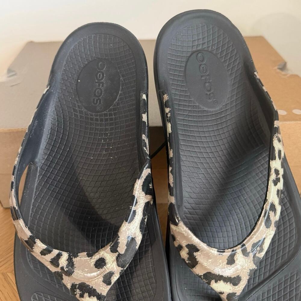 OOFOS OOlala Limited Women Recovery Thong Sandals- SZ 10 - Picture 7 of 10